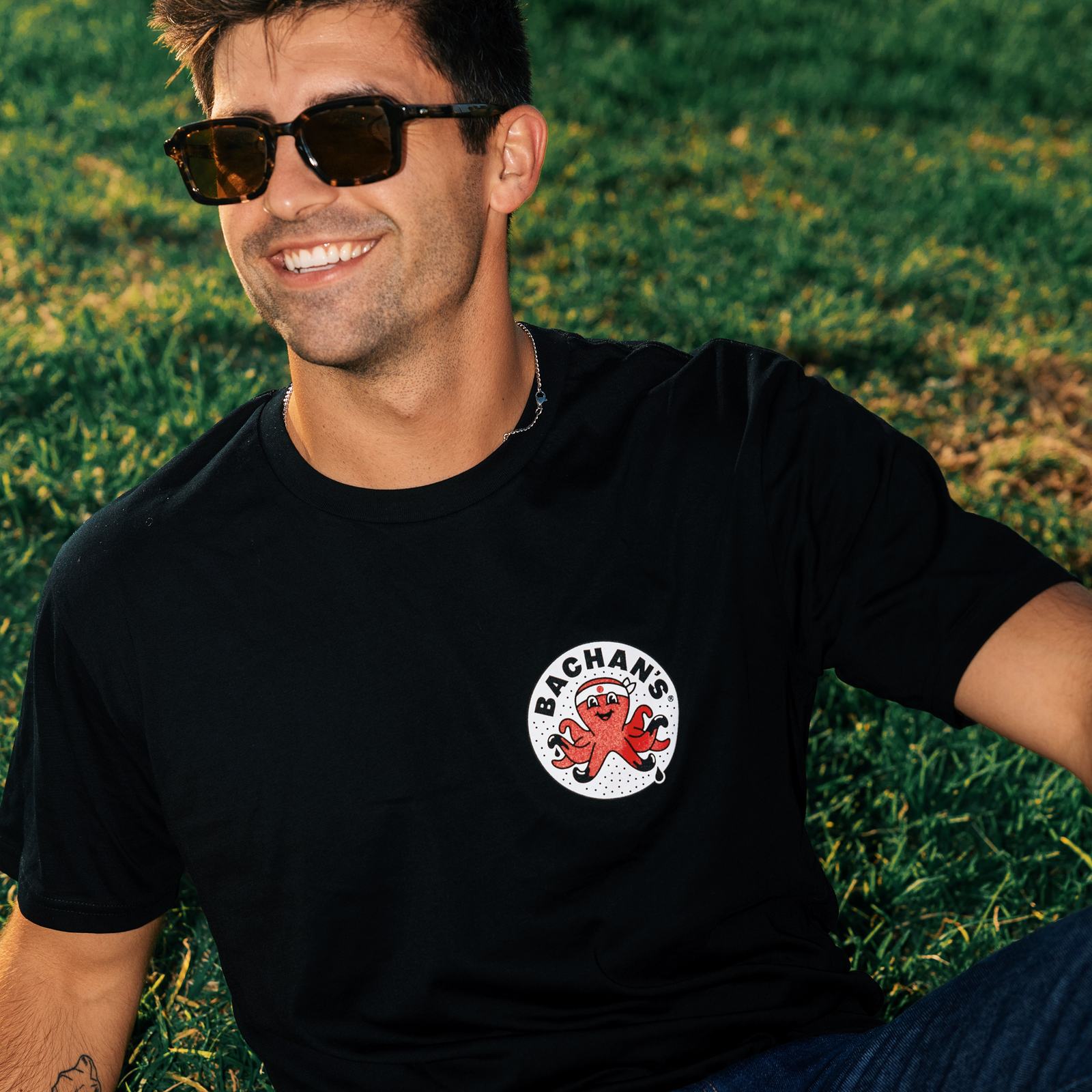 Knuckles Tee F5